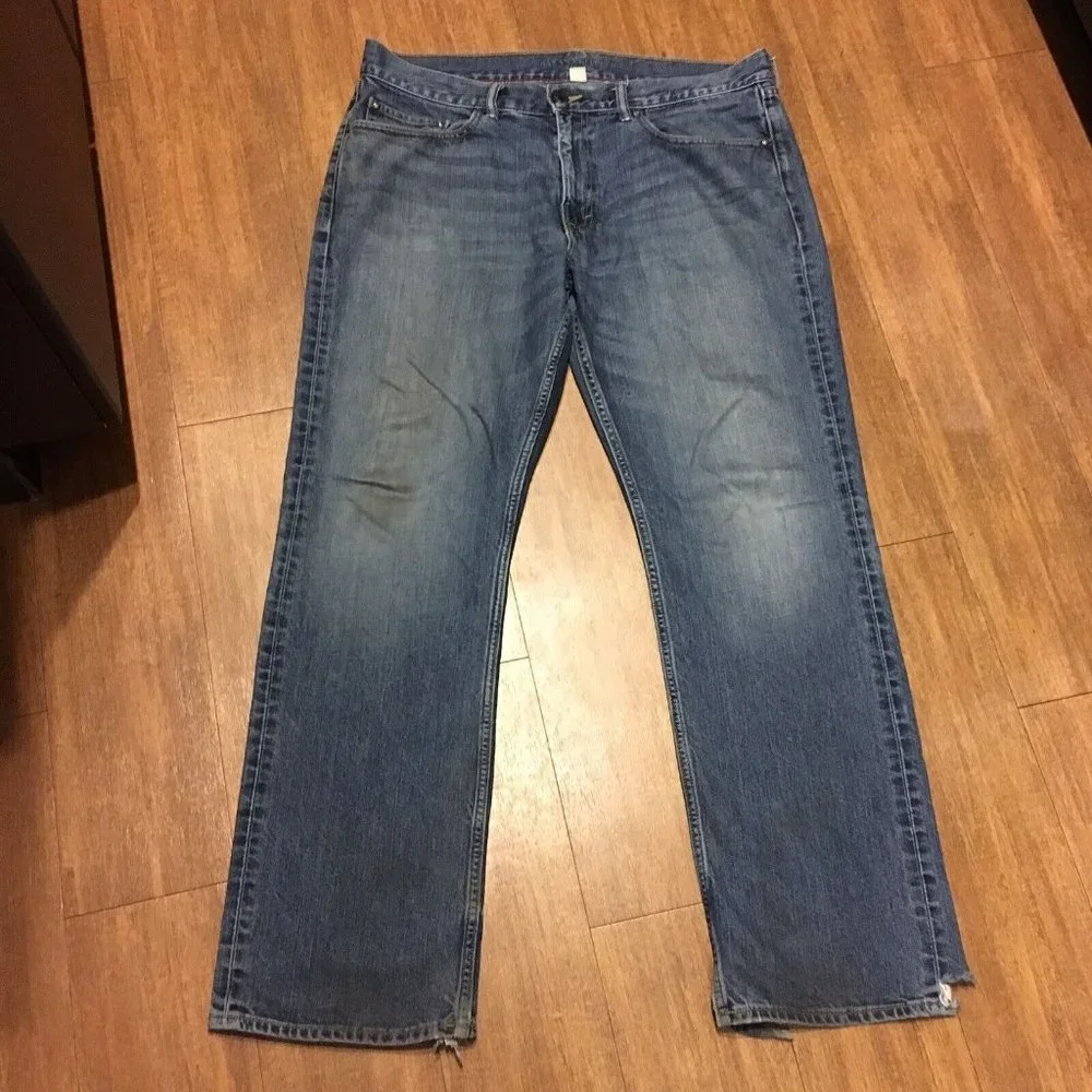 Banana Republic Mens Straight Blue Jeans sz 35x30 Denim Destroyed‎ Cuffs